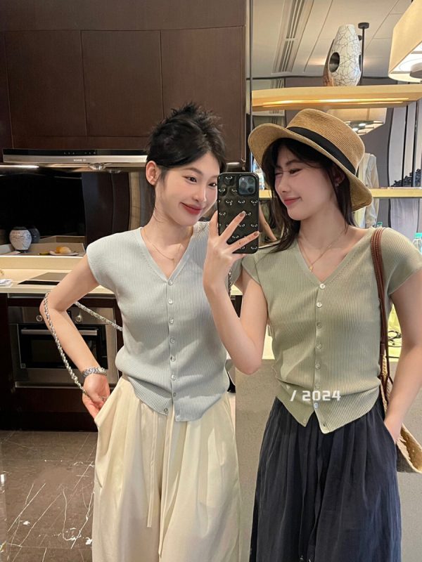 韩系小飞袖v领冰丝针织开衫女装夏季薄款修身显瘦针织外穿短袖衣