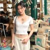 欧美跨境2023夏季时尚潮流女装新款短袖V领蕾丝边修身露脐百搭T恤