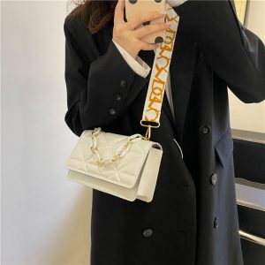 简约休闲手提包时尚2021新款复古个性宽肩带单肩包洋气粗链条小包